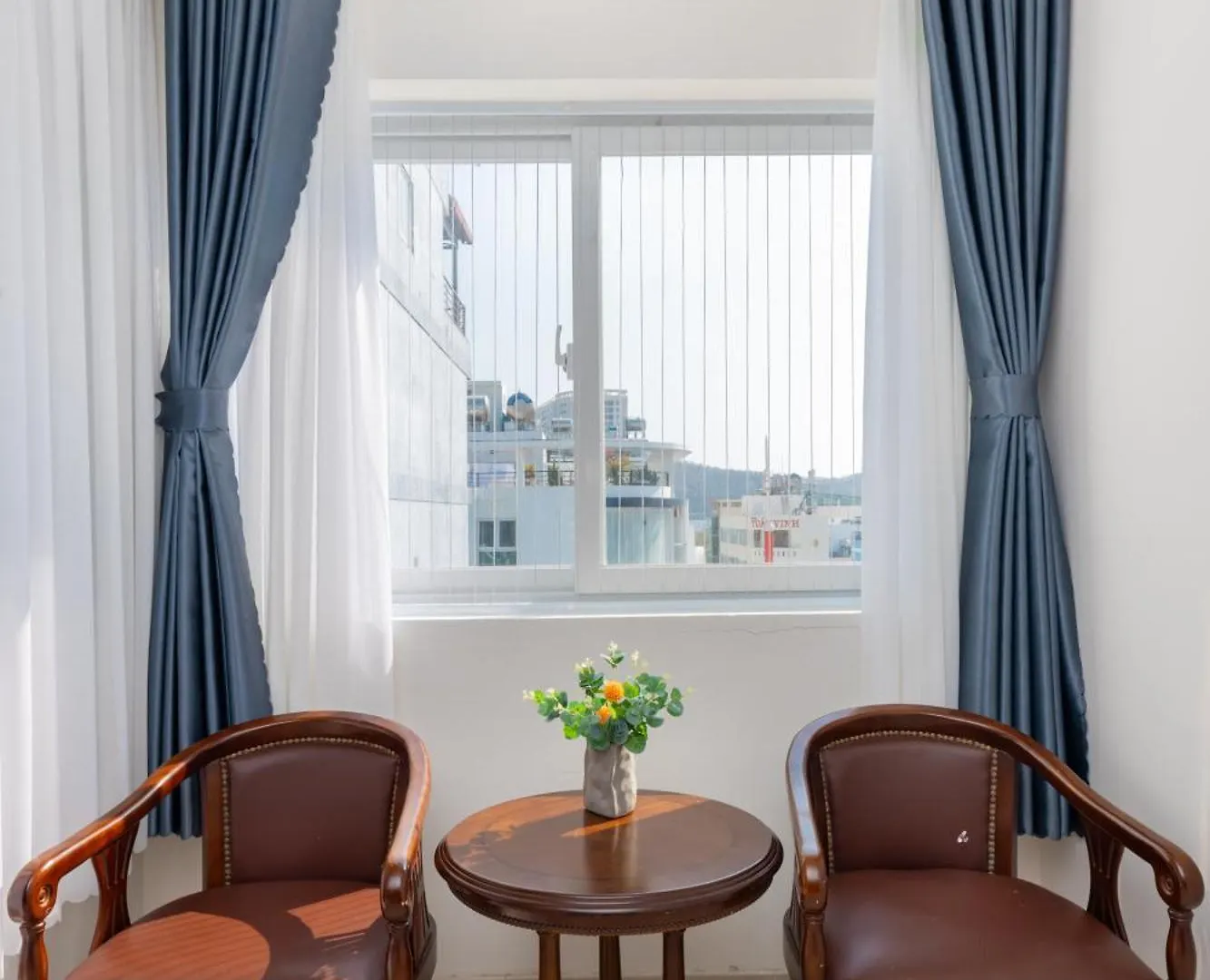 Diamond Sea Hotel Вунгтау 2*,